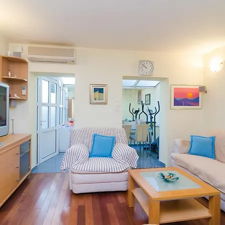 Апартаменты Apartman Adriatica *